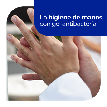 Higiene de manos con gel antibacterial